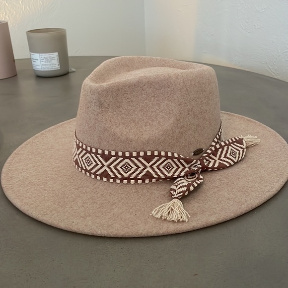 Hat bundle - Picture 3 of 3